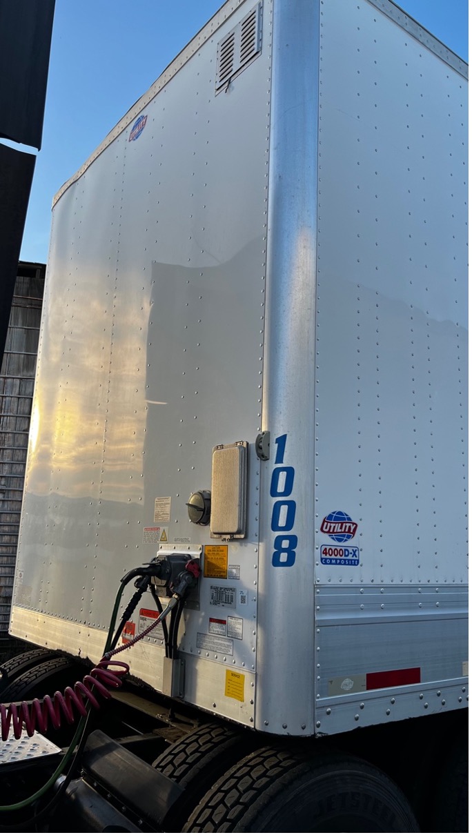 Utility 4000 DX View 2